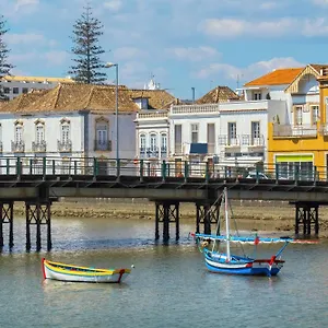 two-bedroom-stylish-central-tavira-apartment.hotelaalgarve.com/